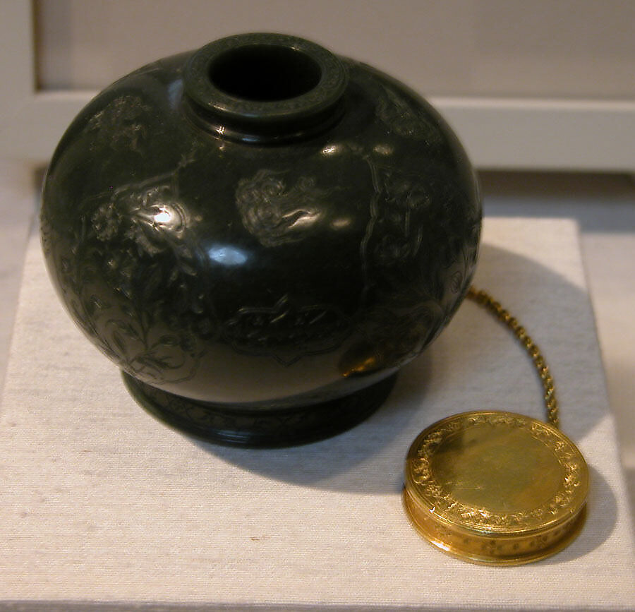 Inkpot of the Emperor Jahangir, Mu'min Jahangir (Indian), Nephrite, gold