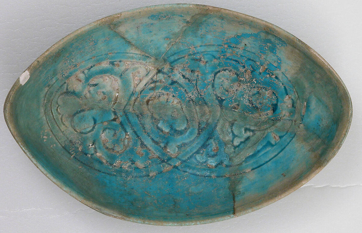 Bowl, Stonepaste; incised and glazed 