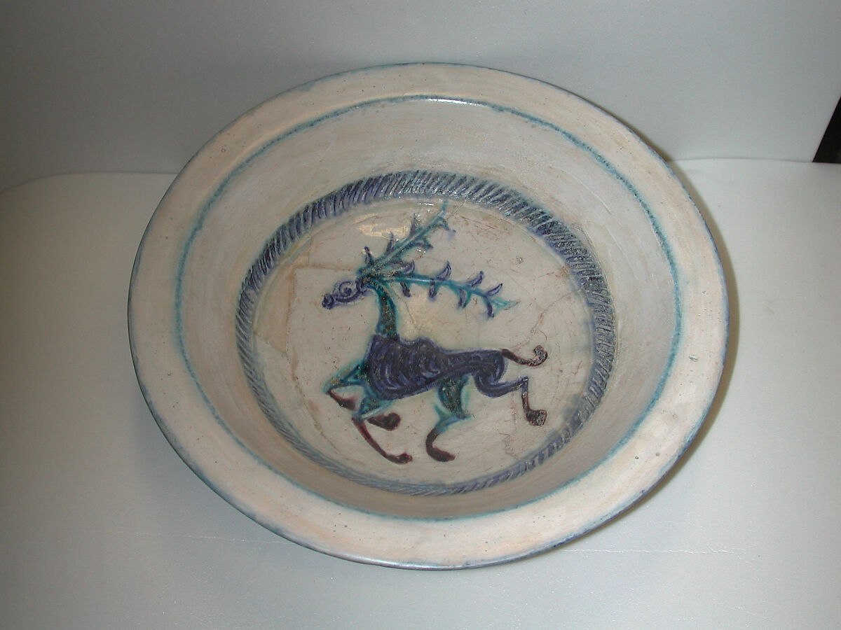 Bowl, Stonepaste; incised and underglaze painted under transparent colorless glaze (so-called lakabi ware) 