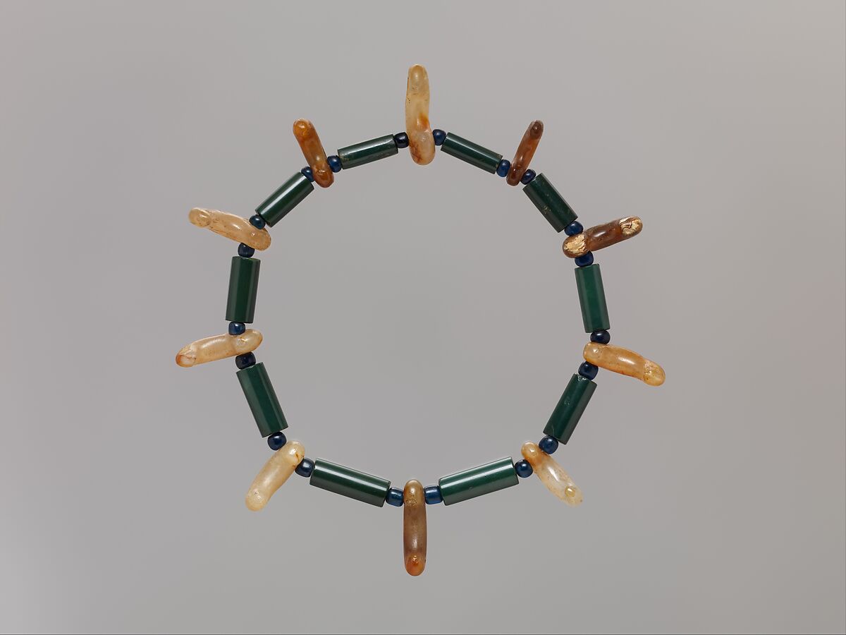 Necklace with Claw-Shaped Beads (Magatama), Chalcedony and green jasper, Japan