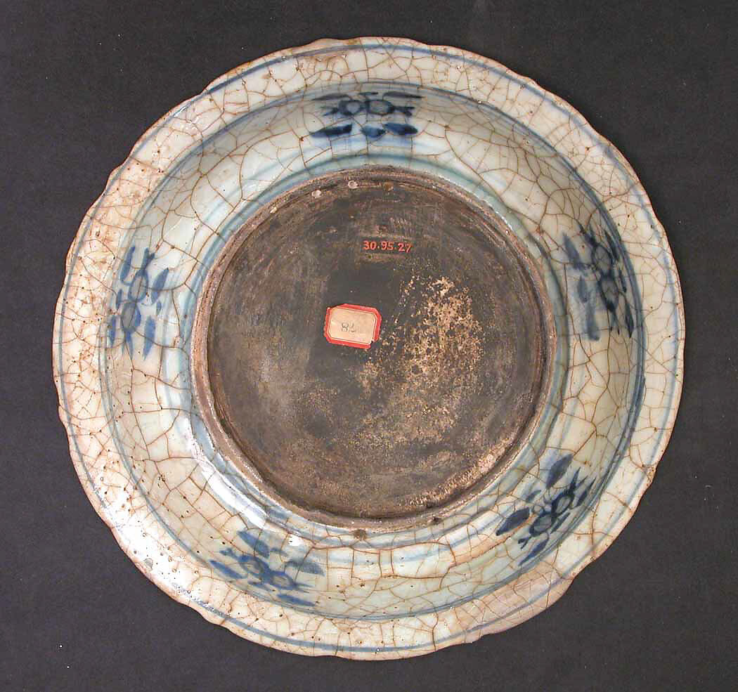 Dish with Phoenixes, Earthenware; painted under transparent glaze