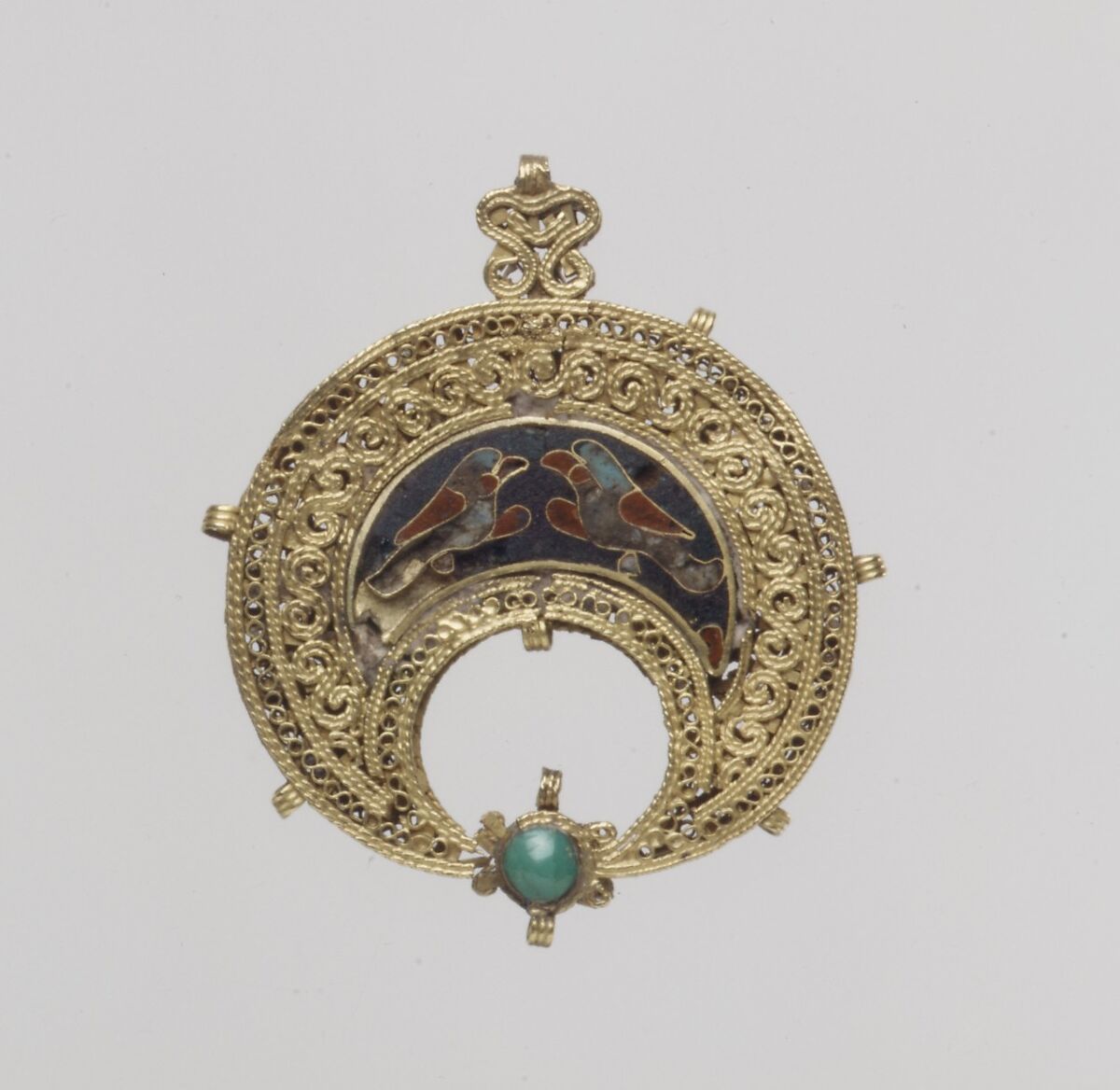 Crescent-Shaped Pendant with Confronted Birds, Gold, cloisonné enamel, turquoise; filigree