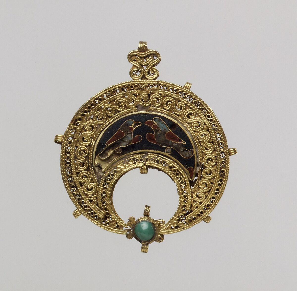 Crescent-Shaped Pendant with Confronted Birds, Gold, cloisonné enamel, turquoise; filigree