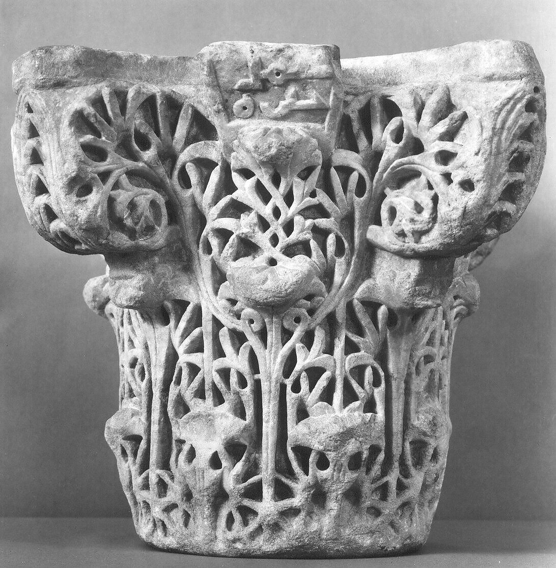 Capital with Acanthus Leaves, Marble; carved in relief