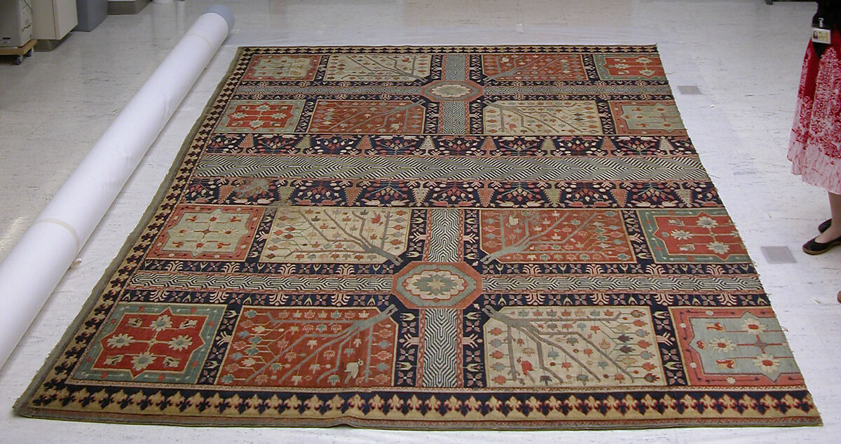 Fragment of a Garden Carpet, Cotton (warp and weft); wool (pile); symmetrically knotted pile