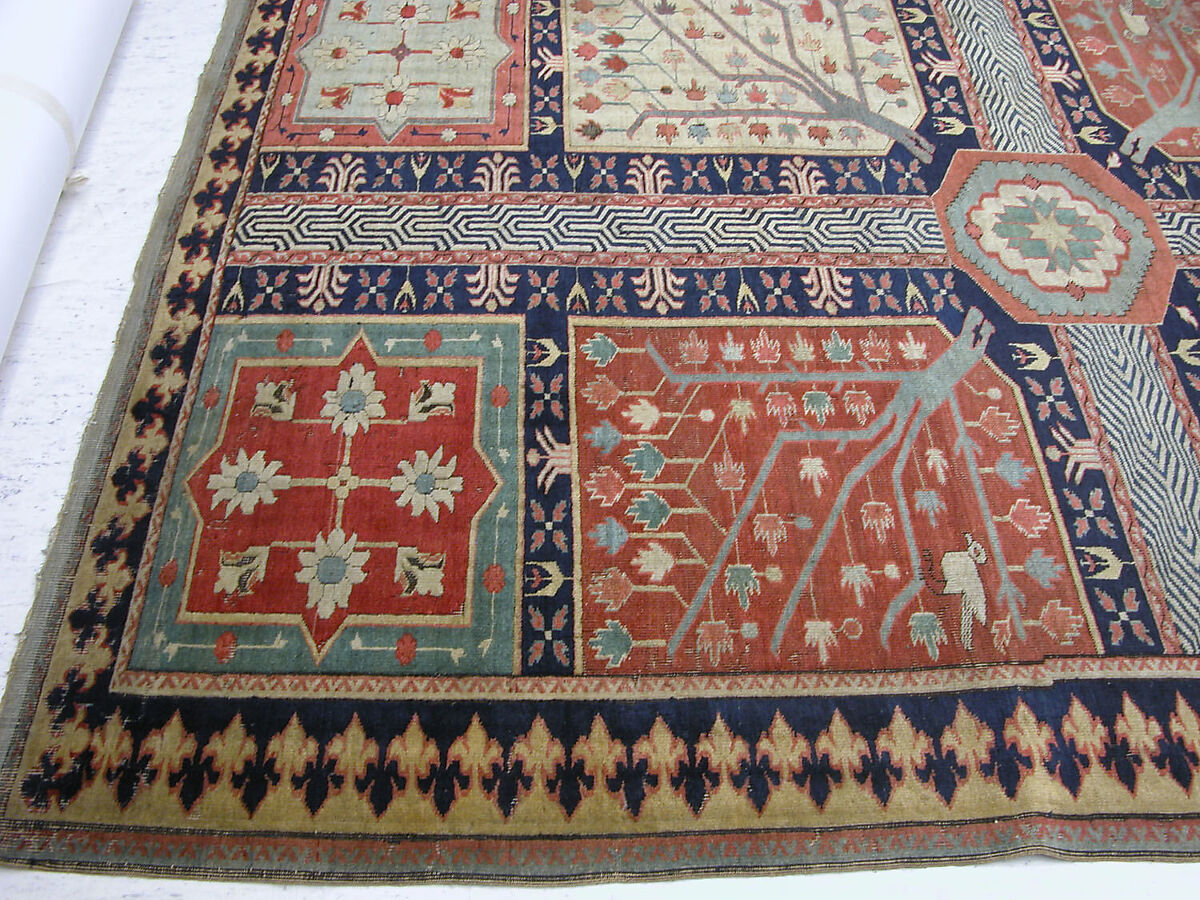 Fragment of a Garden Carpet, Cotton (warp and weft); wool (pile); symmetrically knotted pile