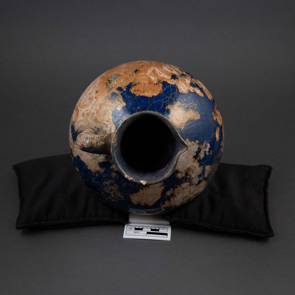 Ewer, Earthenware; luster-painted