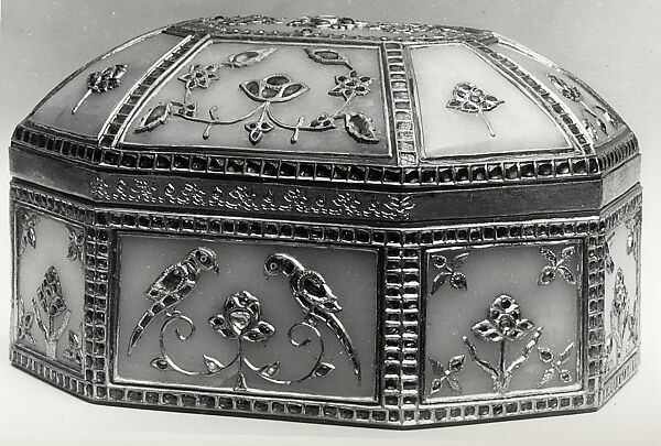 Jeweled Casket with Birds, Nephrite; inlaid with gold, inset with diamonds, sapphires, rubies, pearl, and mother-of-pearl