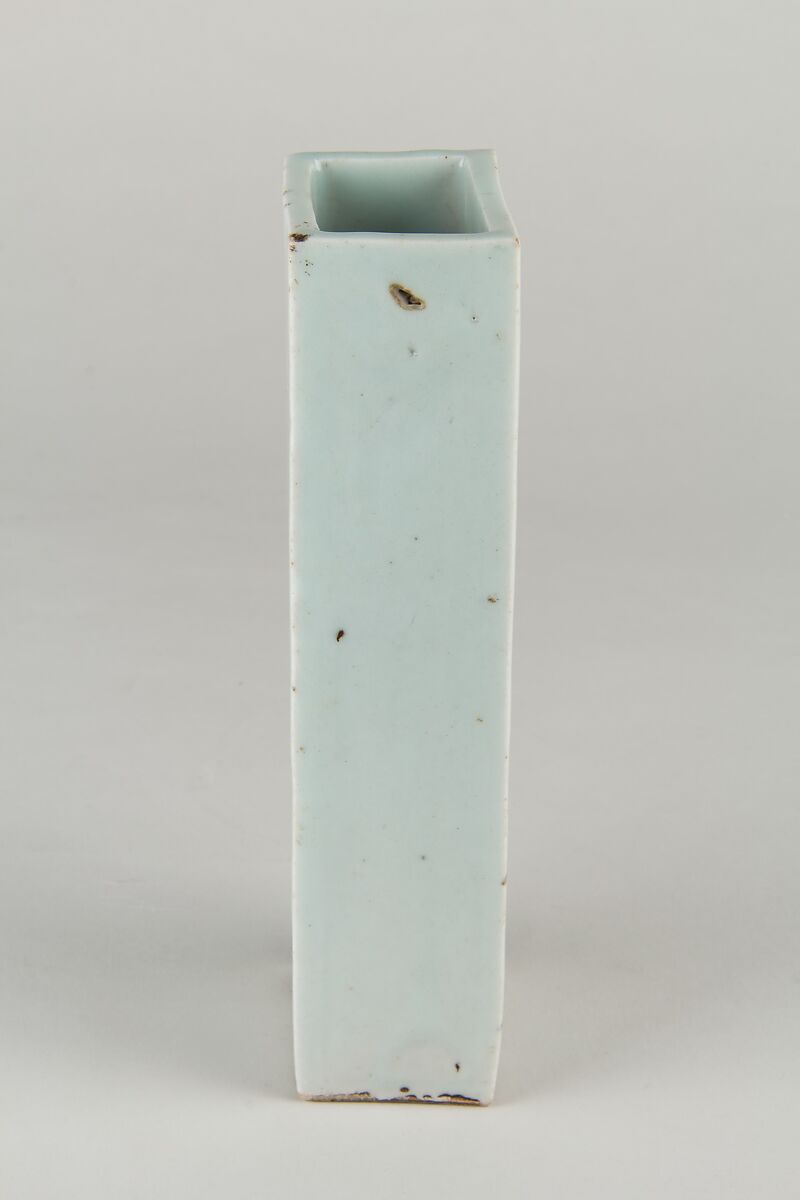 Hanging Flower Holder (Hanaire) with Woman Holding a Flag, Porcelain with cobalt blue under transparent glaze (Hizen ware, Arita type), Japan