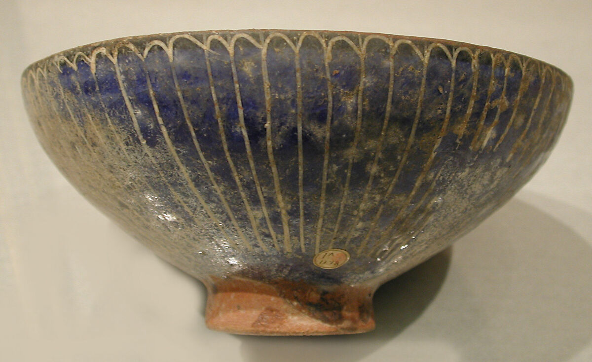 Bowl, Stonepaste; overglaze painted and gilded (lajvardina)