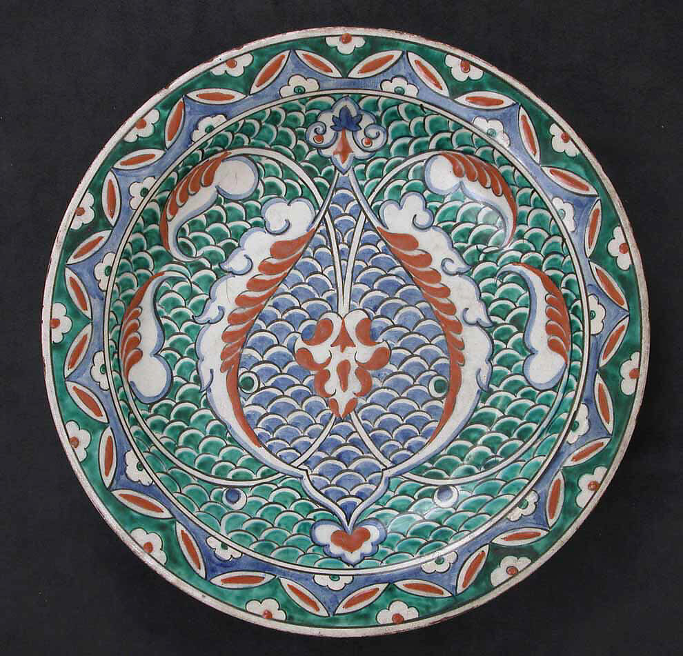 Dish with Scale-Pattern Design, Earthenware; polychrome painted under transparent glaze 