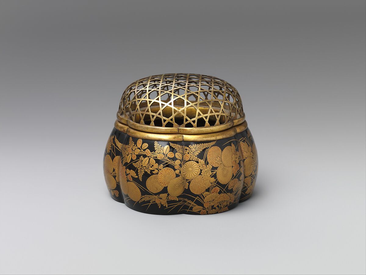 Incense Burner in the Shape of a Melon with Autumn Flowers and Grasses, Lacquer with sprinkled gold decoration in Kōdaiji style; gilt-bronze cover, Japan 