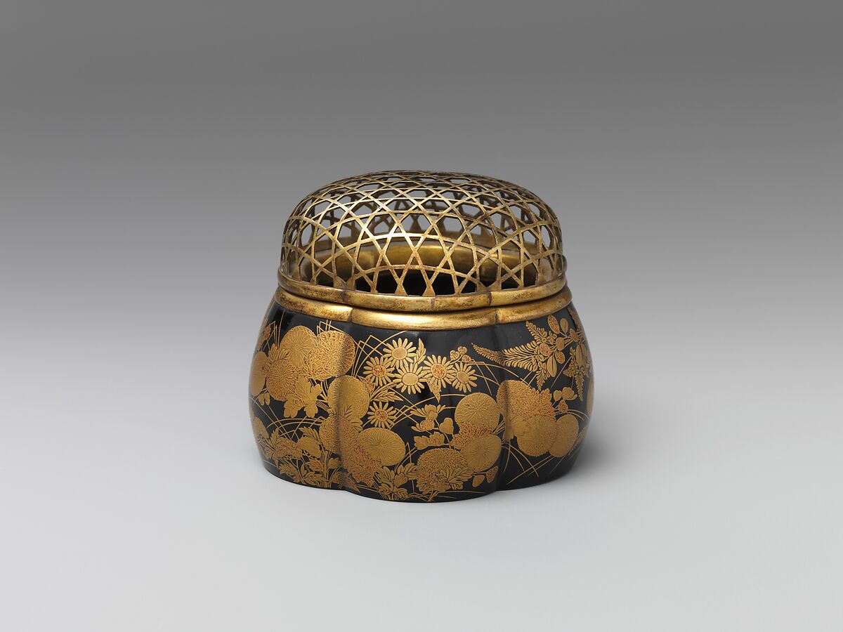 Incense Burner in the Shape of a Melon with Autumn Flowers and Grasses, Lacquer with sprinkled gold decoration in Kōdaiji style; gilt-bronze cover, Japan