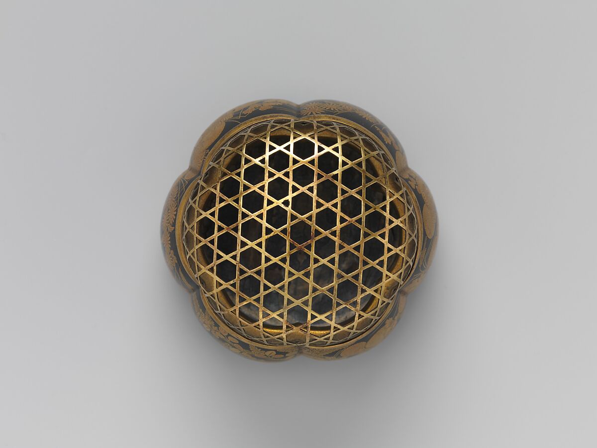 Incense Burner in the Shape of a Melon with Autumn Flowers and Grasses, Lacquer with sprinkled gold decoration in Kōdaiji style; gilt-bronze cover, Japan