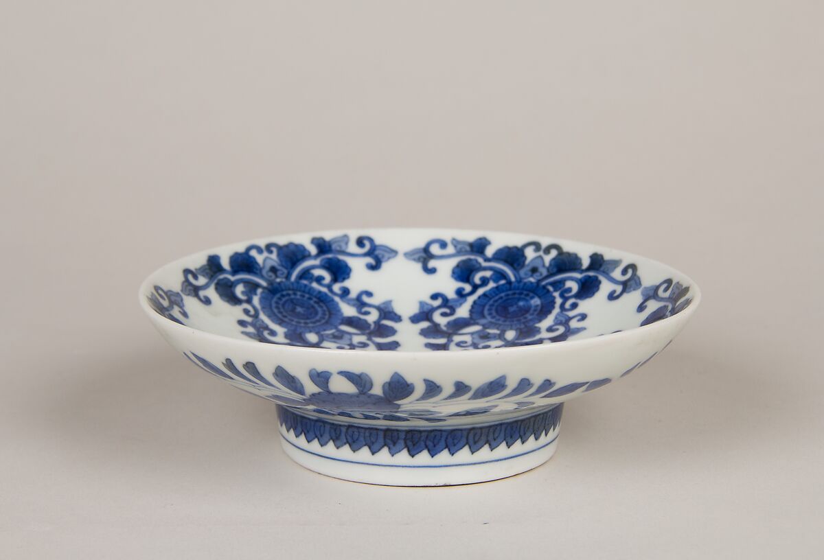 Dish with Stylized Chrysanthemum Scrolls, Porcelain with underglaze blue decoration (Hizen ware, Nabeshima type), Japan