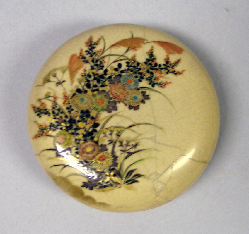 Incense Box with Design of the Seven Flowers of Autumn, Attributed to Nonomura Ninsei (Japanese, active ca. 1646–94), Glazed stoneware, colored enamels and gold, Japan 