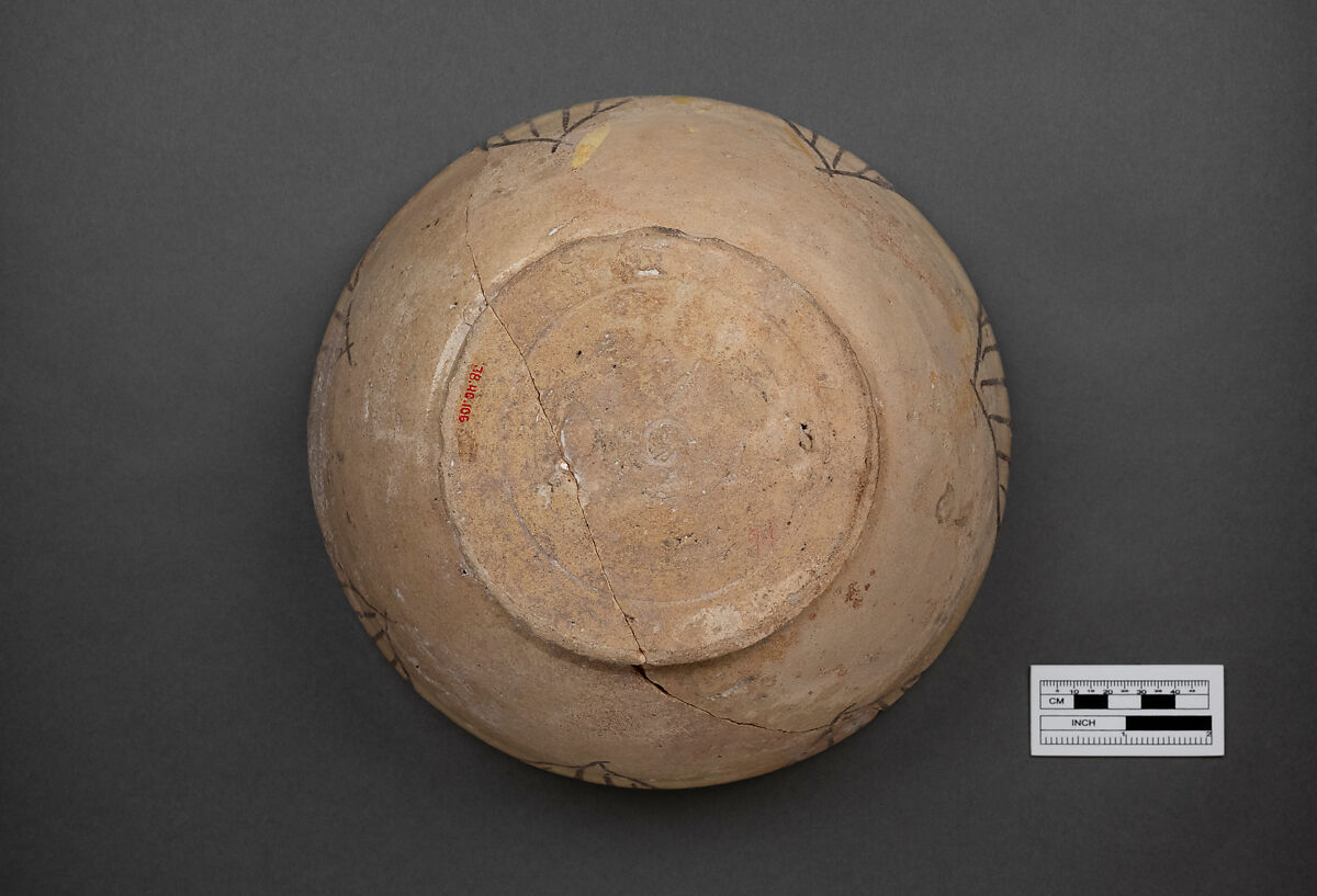 Buffware Bowl, Earthenware; polychrome decoration under transparent glaze (buff ware)