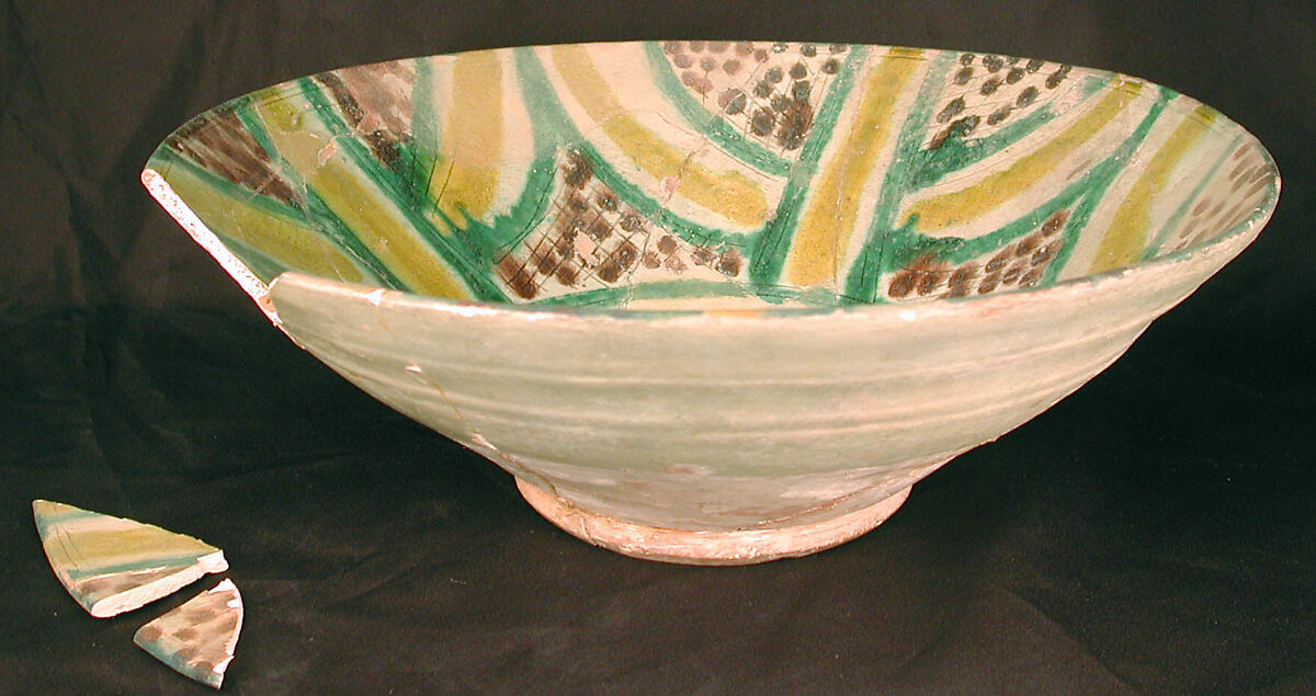 Bowl, Earthenware; white glaze with polychrome decoration under transparent colorless glaze, incised