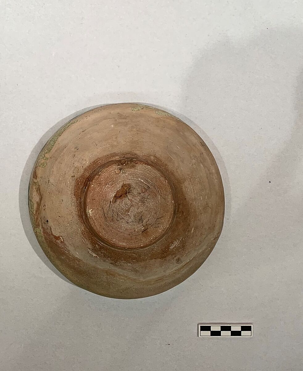 Bowl, Earthenware; slip covered with polychrome slip decoration under transparent glaze, incised