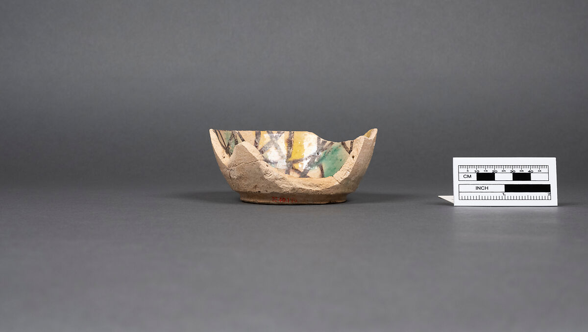 Bowl, Earthenware; polychrome decoration under transparent glaze (buff ware)