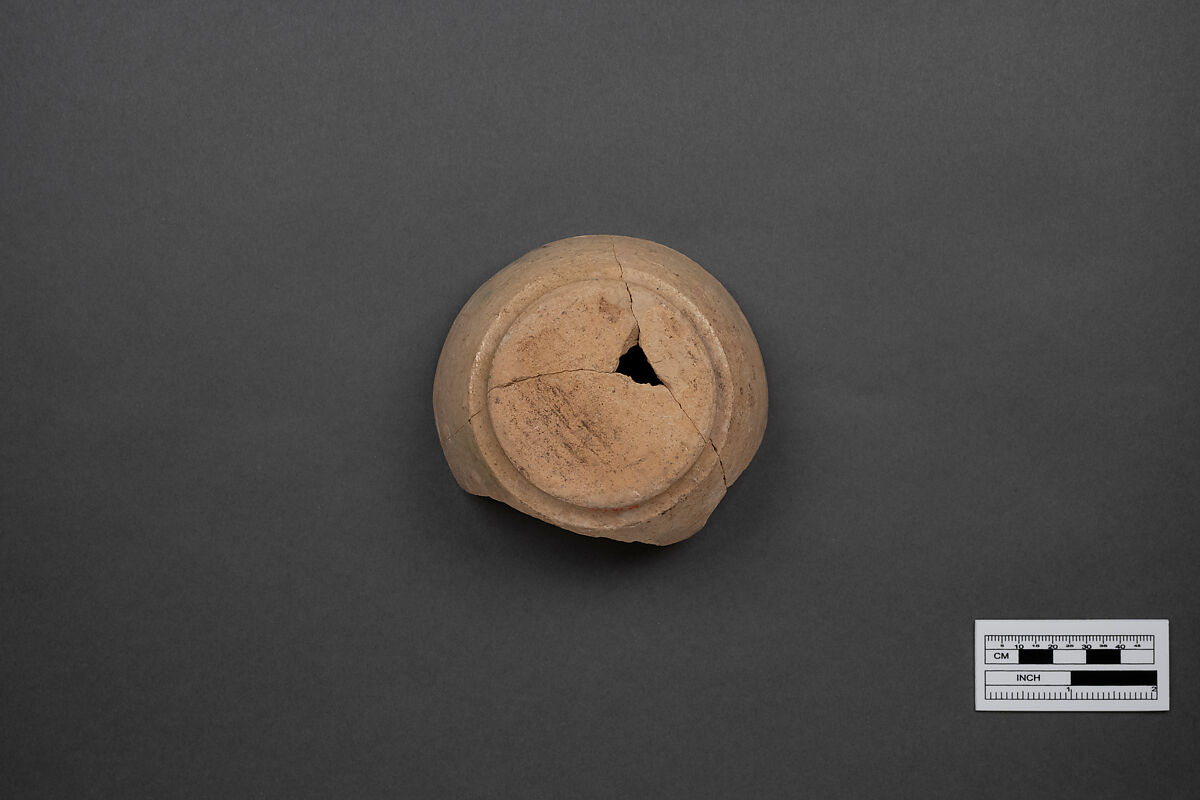 Bowl, Earthenware; polychrome decoration under transparent glaze (buff ware)