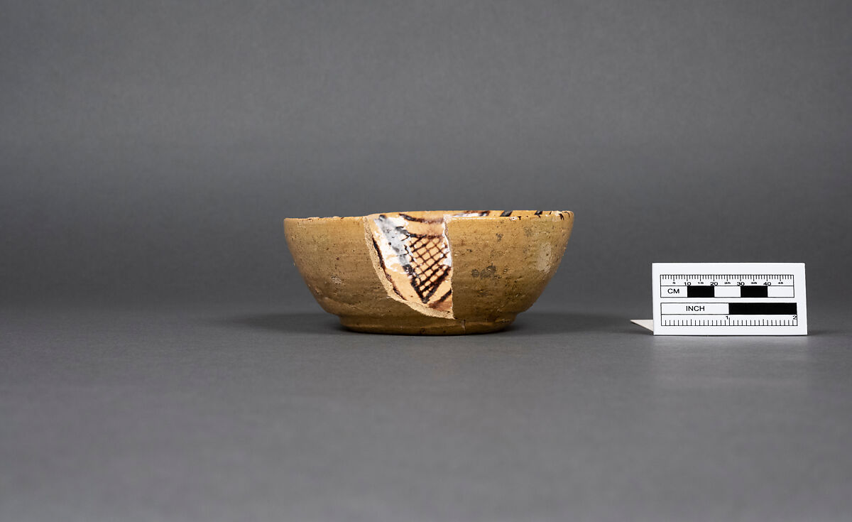 Dish, Earthenware; polychrome pigments under transparent glaze (buff ware)