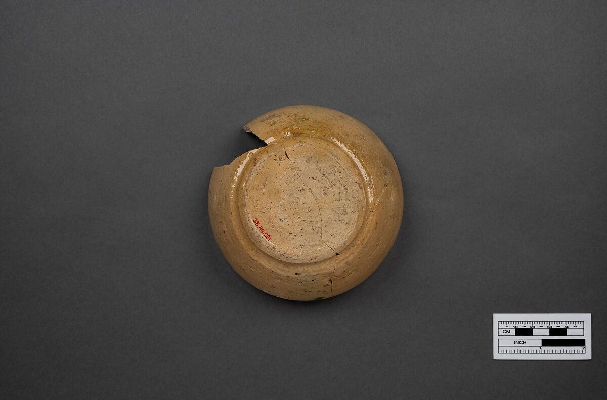 Dish, Earthenware; polychrome pigments under transparent glaze (buff ware)