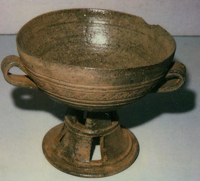 Pedestalled Bowl, High-fired pottery (proto-porcelain) with traces of ash glaze, Korea 
