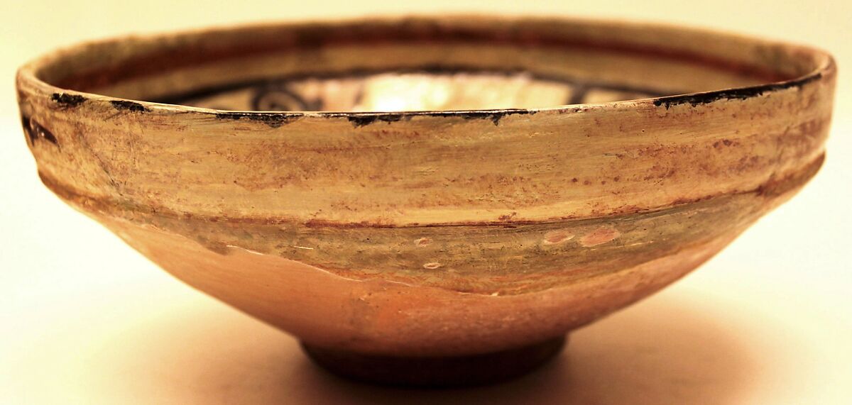Bowl, Earthenware; polychrome decoration under transparent glaze (buff ware)