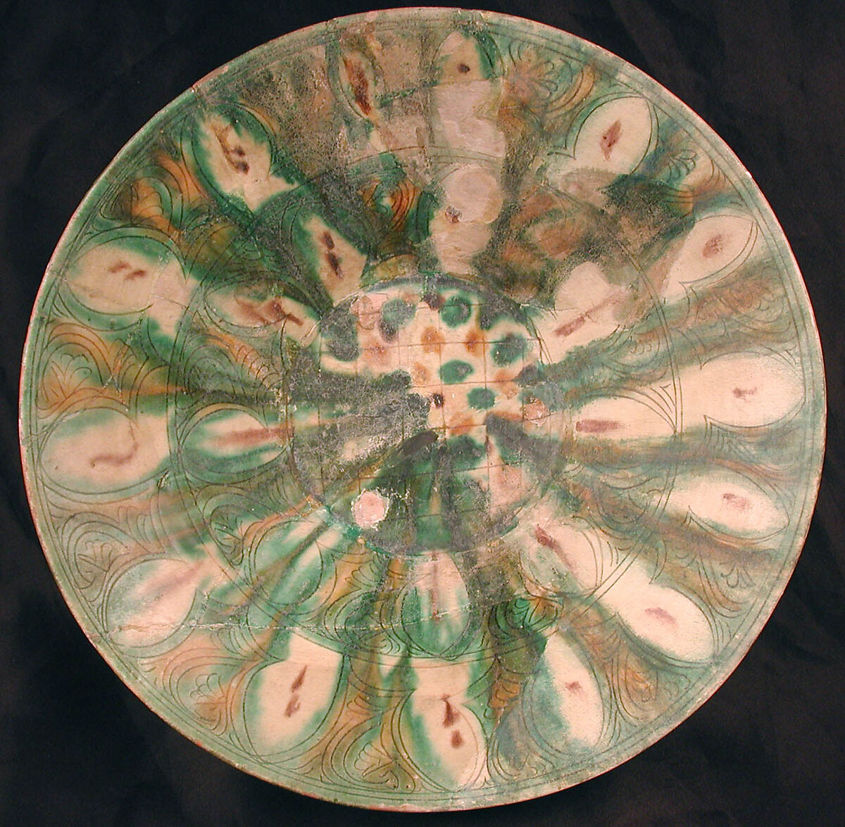 Bowl, Earthenware; white slip, incised and splashed with polychrome glazes under transparent glaze (sgraffito ware) 