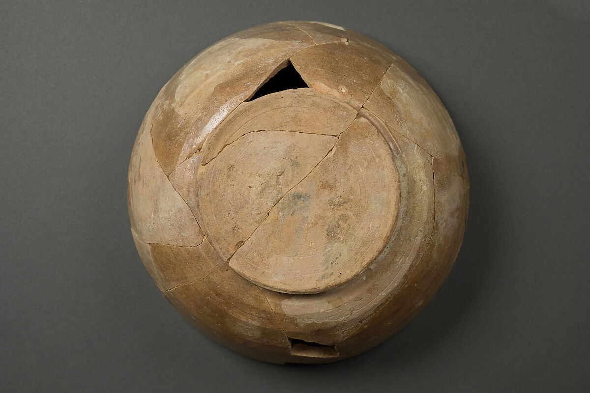 Bowl, Earthenware; polychrome decoration under glaze, incised (buff ware)