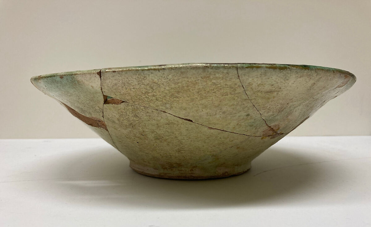 Bowl, Earthenware; white slip, incised and splashed with polychrome glazes under transparent glaze (sgraffito ware)