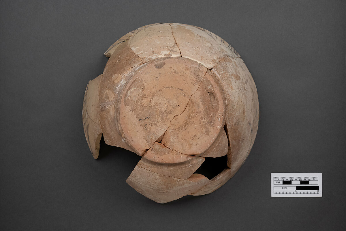 Bowl, Earthenware; polychrome decoration under transparent glaze (buff ware)