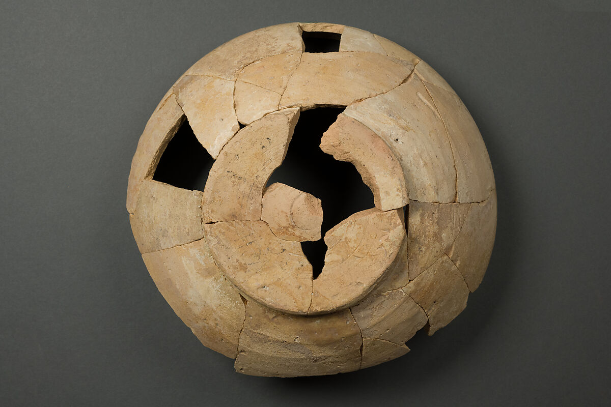 Bowl, Earthenware; polychrome decoration under transparent glaze (buff ware)