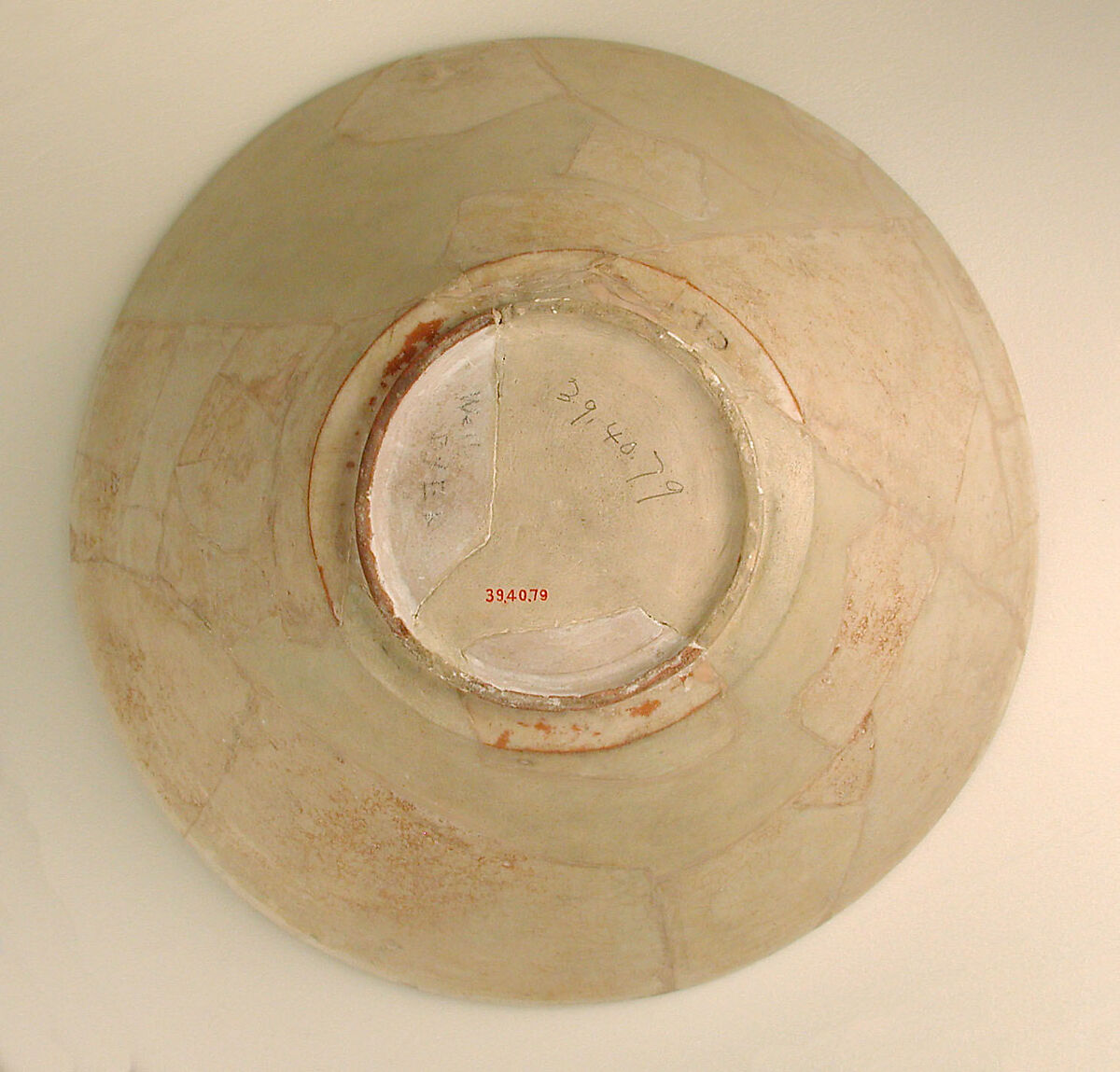 Bowl, Earthenware; white slip with incised polychrome slip decoration under transparent glaze