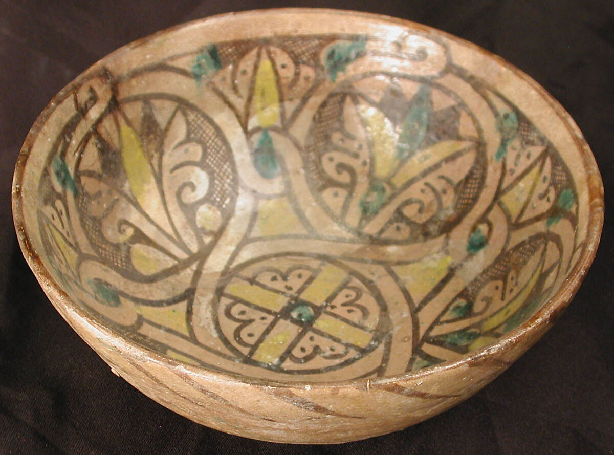 Bowl, Earthenware; buff slip, underglaze painted in polychrome pigments under transparent glaze 