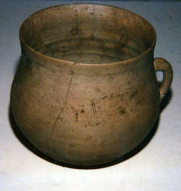 Cup with handle, Stoneware with traces of incidental ash glaze, Korea 