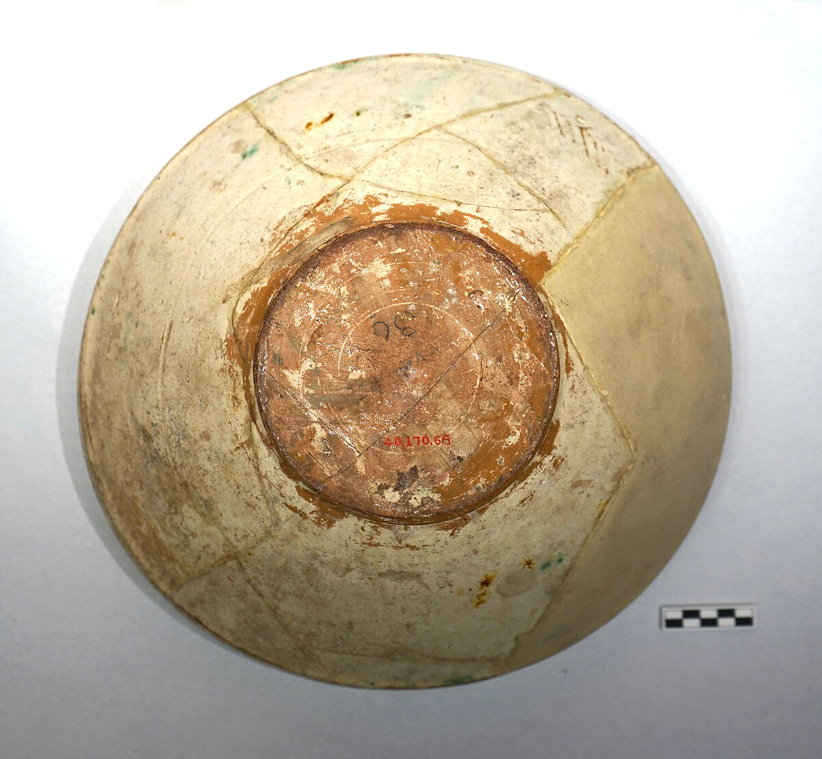 Bowl, Earthenware; white slip, incised and splashed with polychrome glazes under transparent glaze (sgraffito ware)