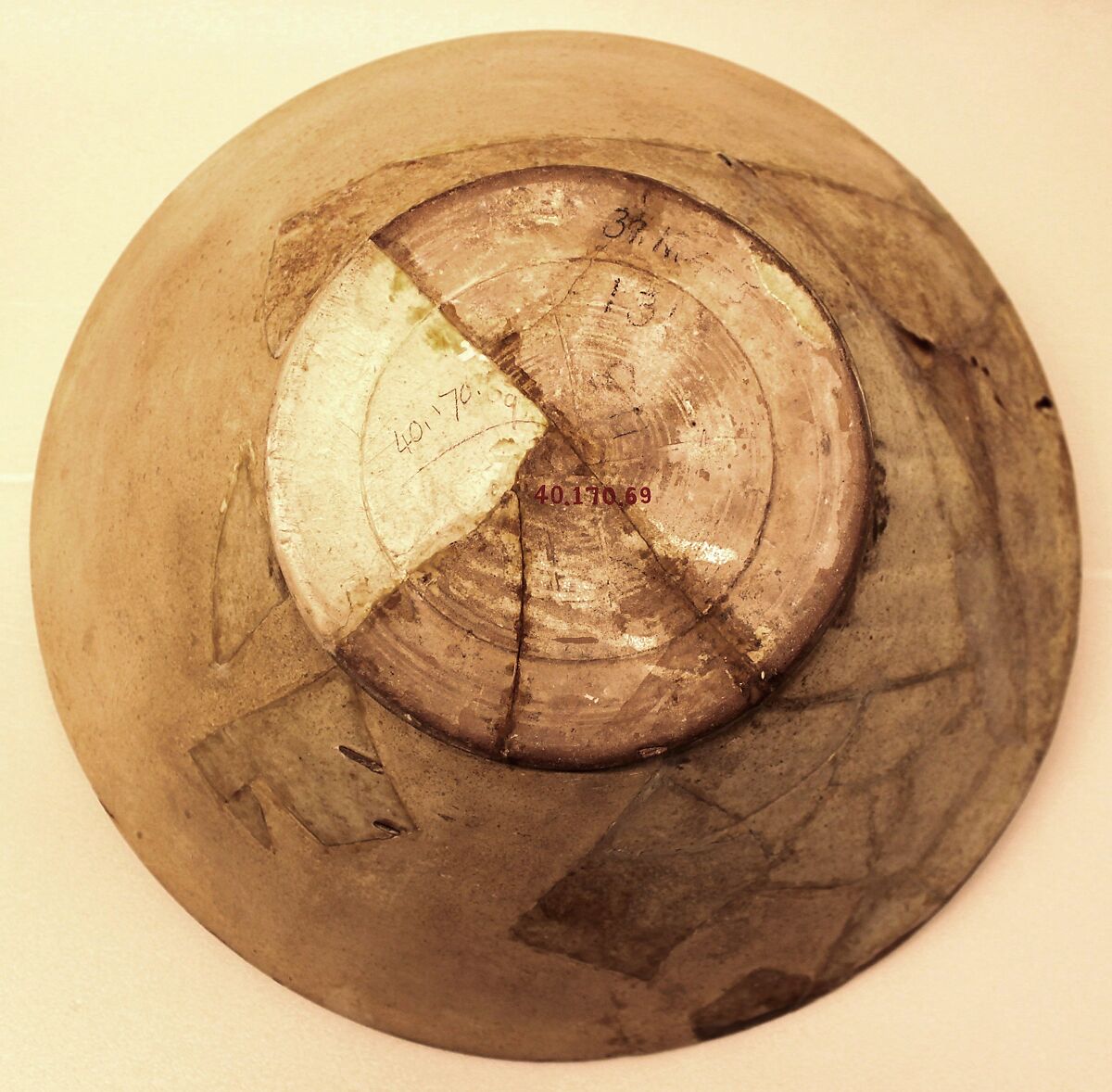 Bowl, Earthenware; white slip with monochrome slip decoration under transparent glaze