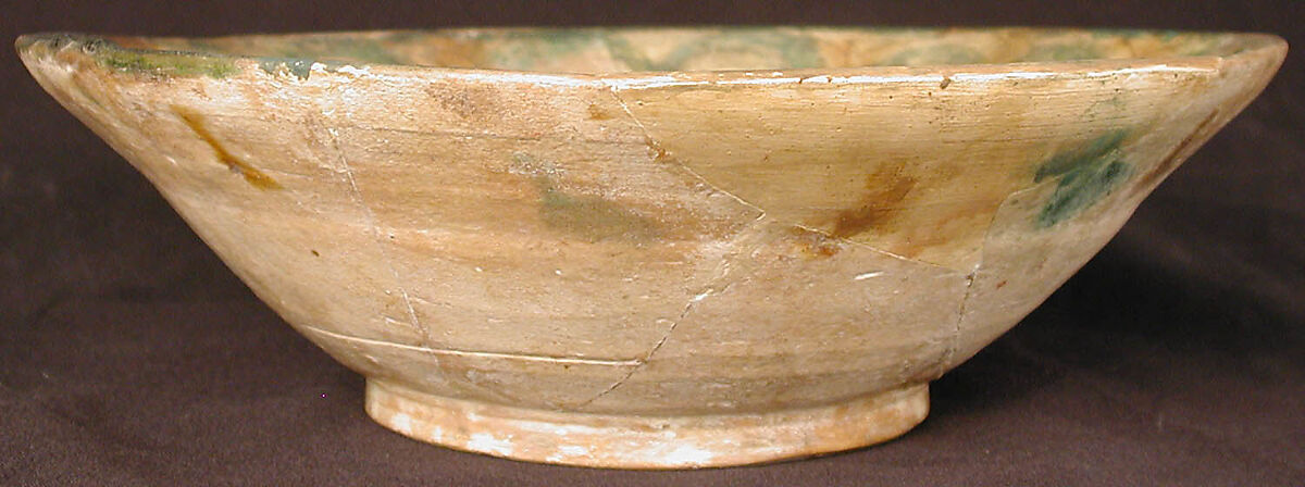 Bowl, Earthenware; white slip, incised and splashed with polychrome glazes under transparent glaze (sgraffito ware)
