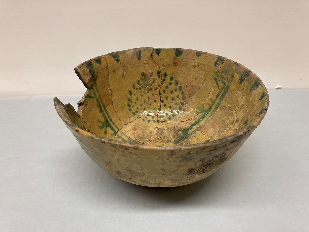 Bowl, Earthenware; opaque yellow glaze, green decoration