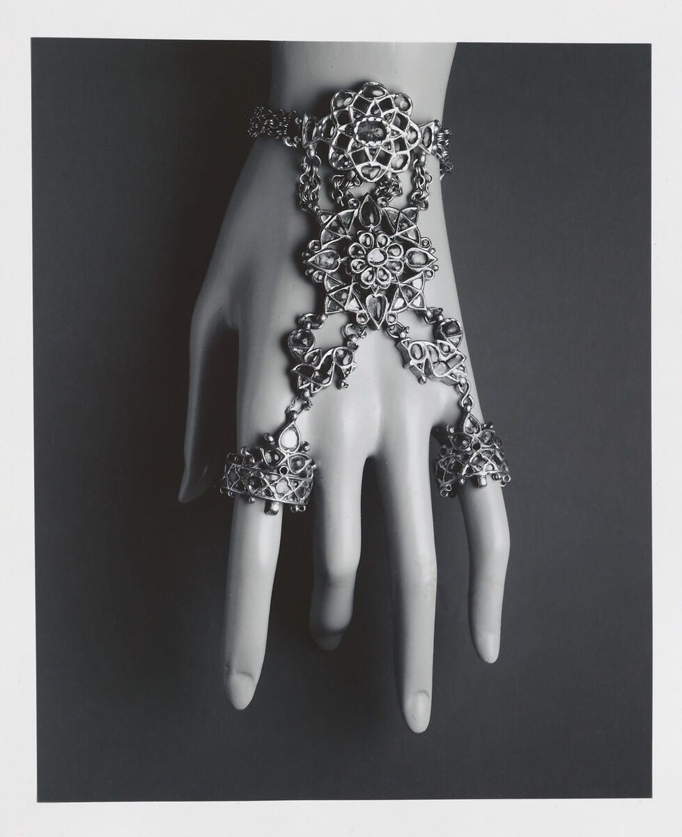 Hand Ornament with Finger Loops and Bracelet (Hathphul), Gold; inset with rubies, emeralds, and colorless sapphires