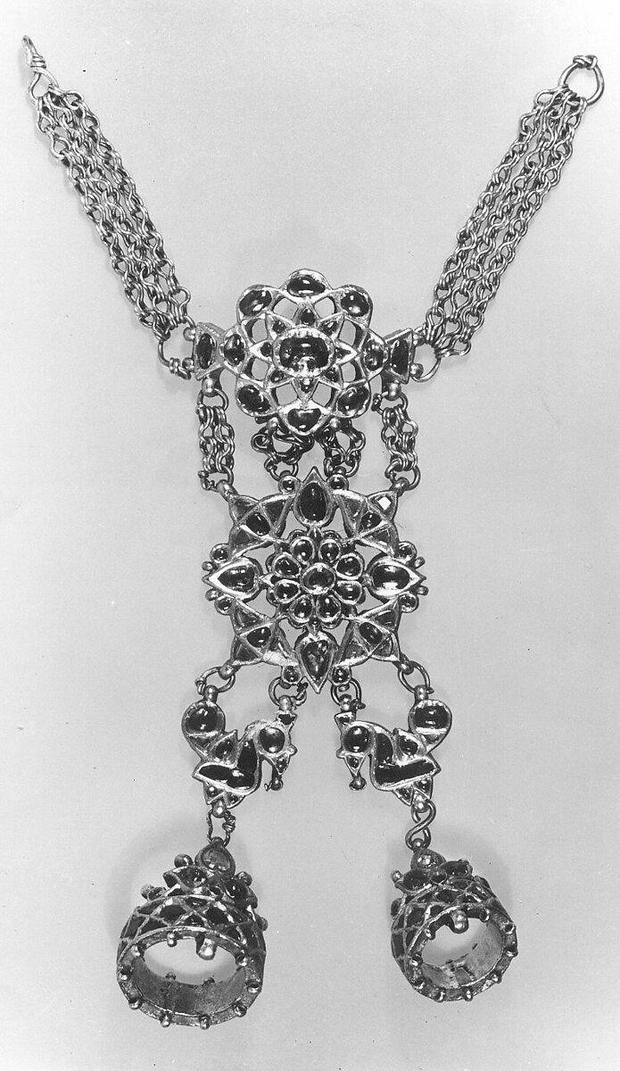 Hand Ornament with Finger Loops and Bracelet (Hathphul), Gold; inset with rubies, emeralds, and colorless sapphires