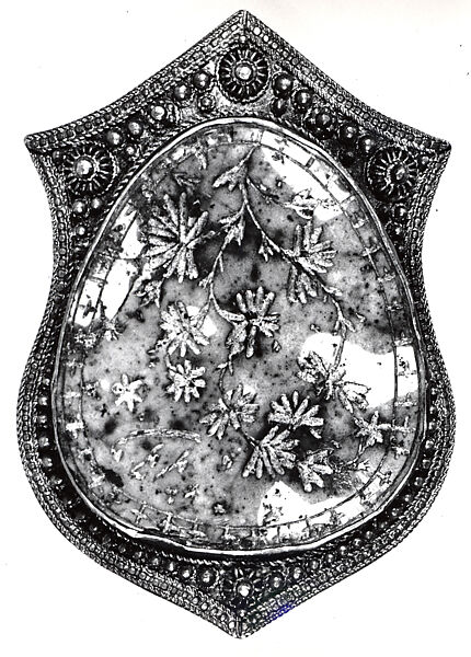 Belt Buckle, Gold, filigree and bosses; turquoise, with engraved and gilded designs 