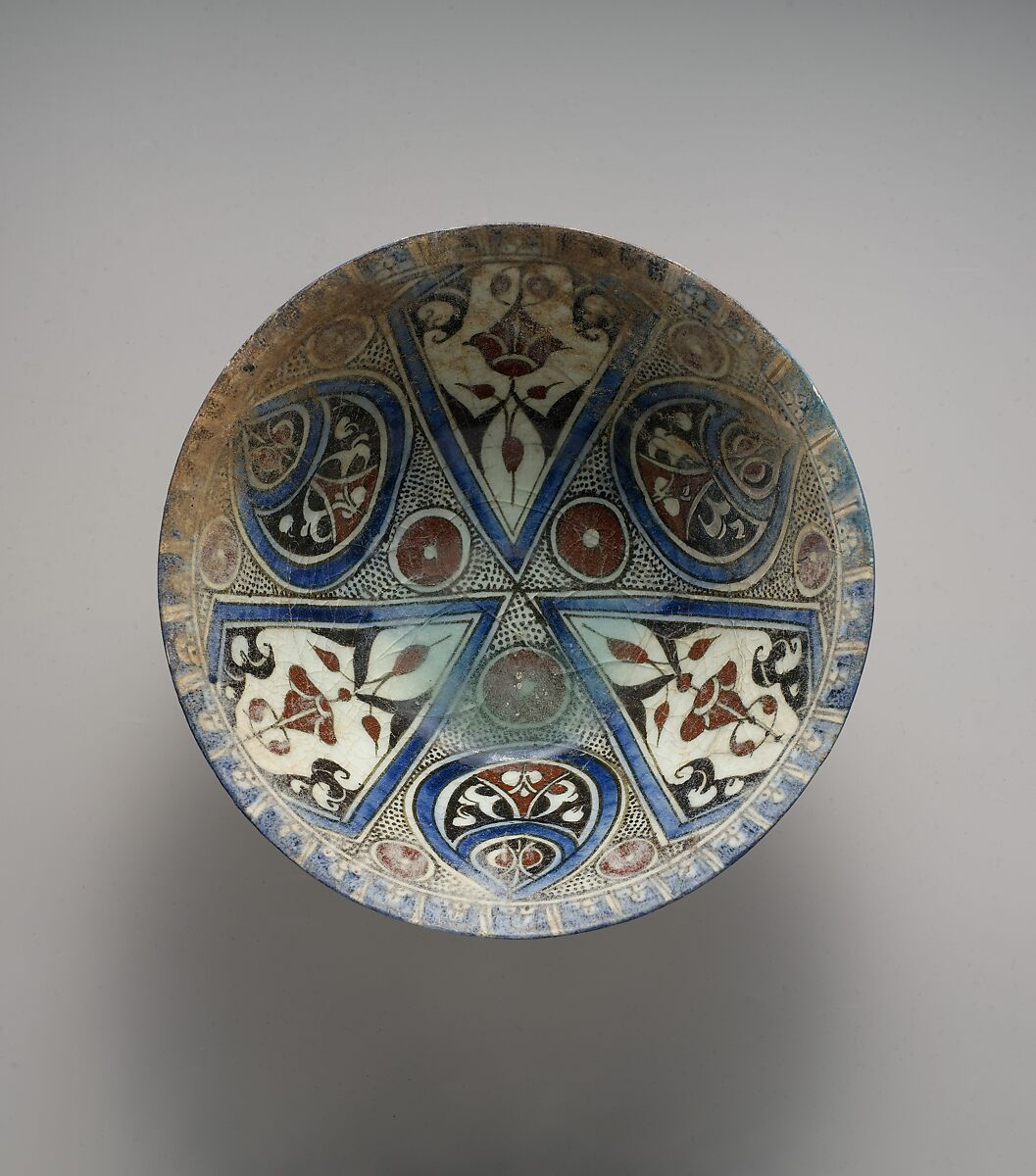 Bowl, Stonepaste; polychrome painted under transparent glaze