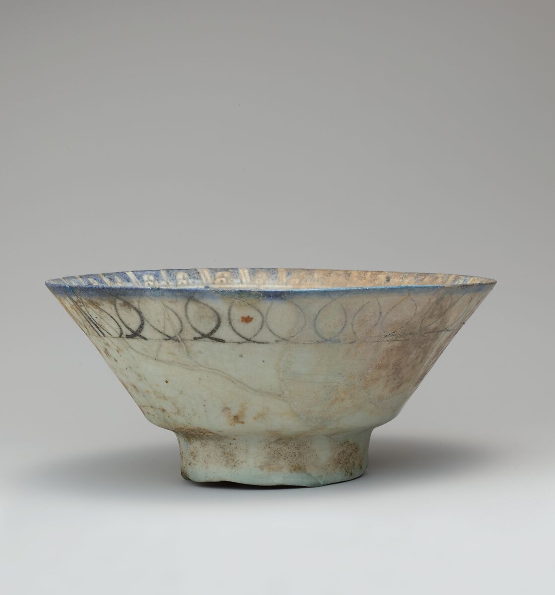 Bowl, Stonepaste; polychrome painted under transparent glaze