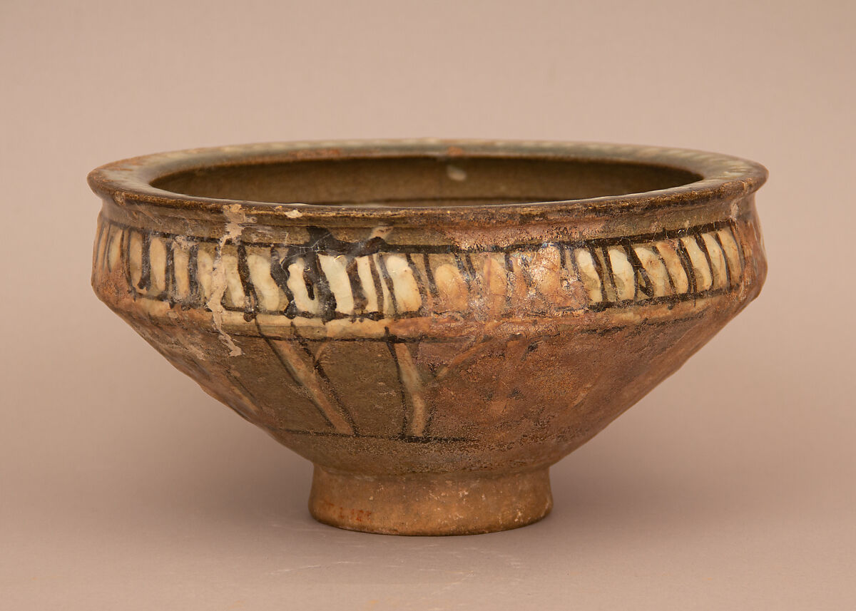 Bowl, Stonepaste; underglaze painted