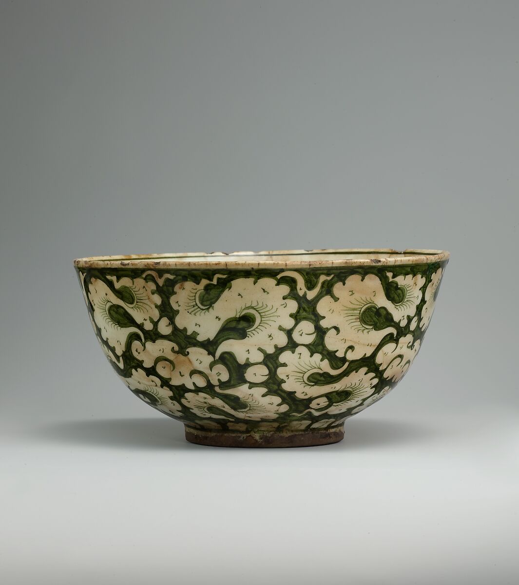 Polychrome Bowl with Cloud Decoration, Stonepaste; polychrome painted under transparent glaze 