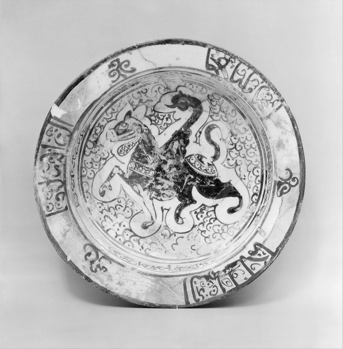 Bowl, Stonepaste; luster-painted on opaque white ground 