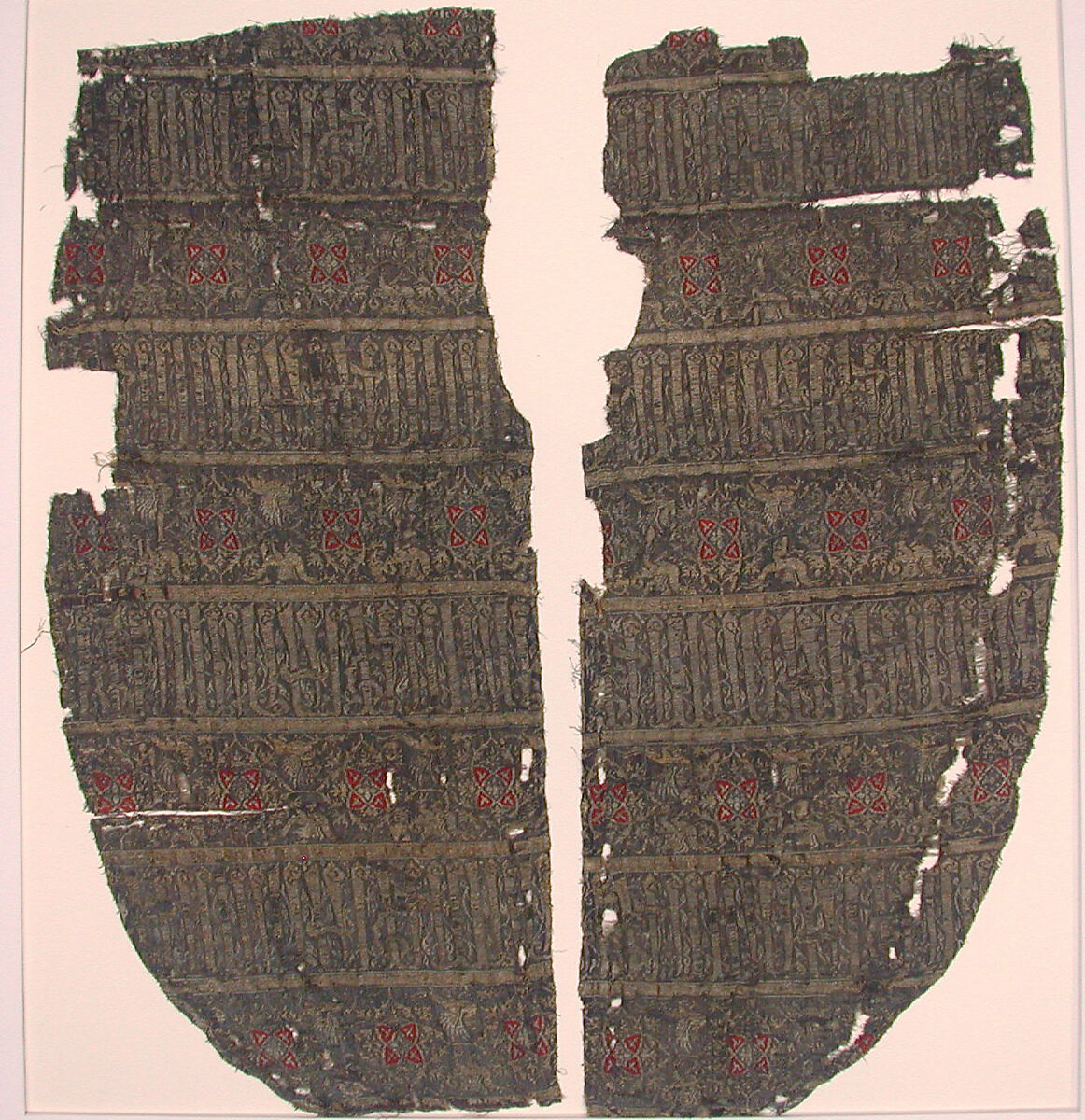 Chasuble Fragment, Silk, gilded metal wrapped silk thread; lampas 